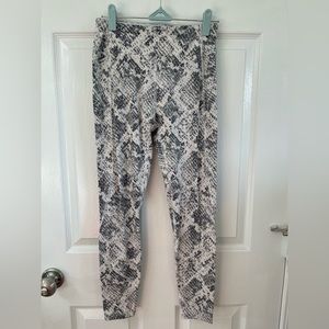 Victoria’s Secret Pink Sport Small Snake Print Leggings